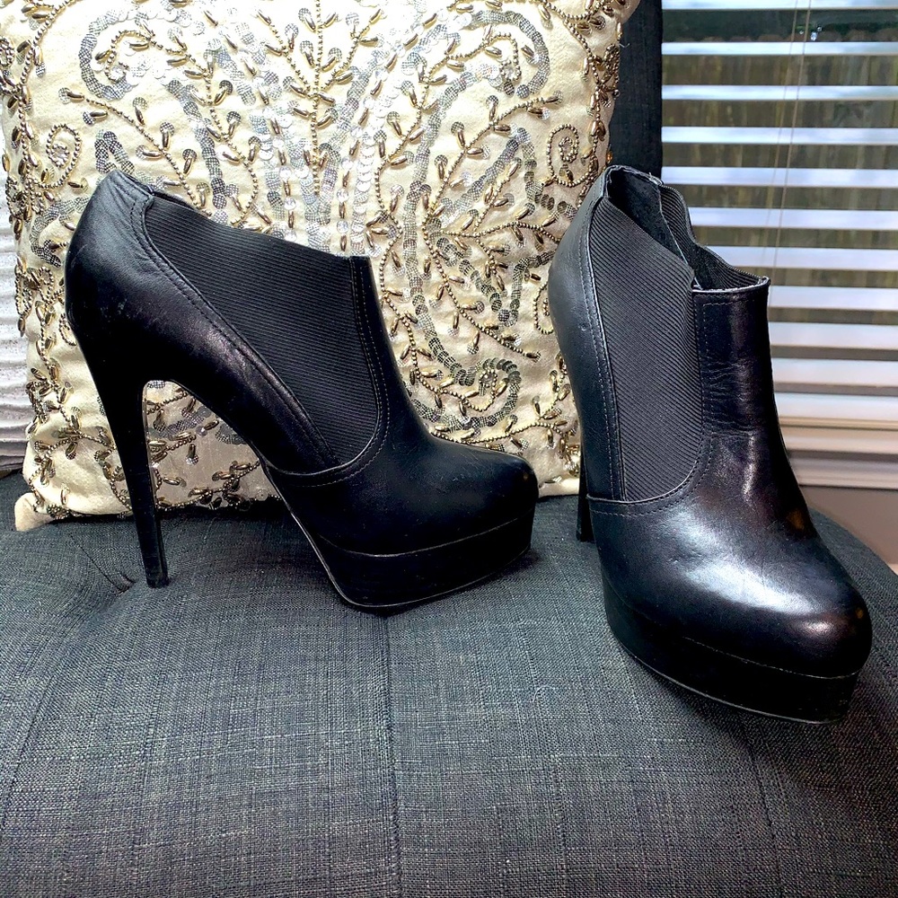 Chinese Laundry Booties